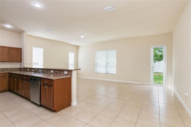 Building Photo - 9036 SW 170th Pl