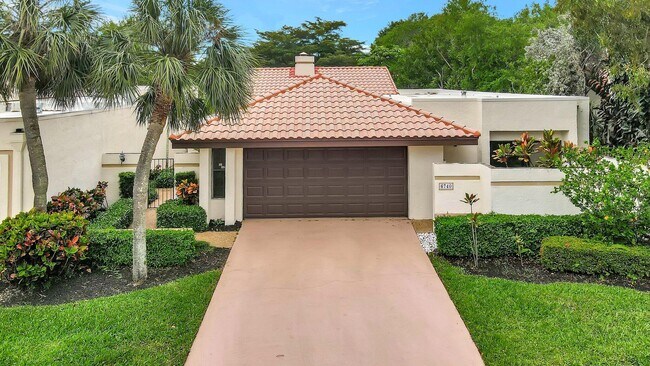 Primary Photo - 6740 Lago Vista Terrace