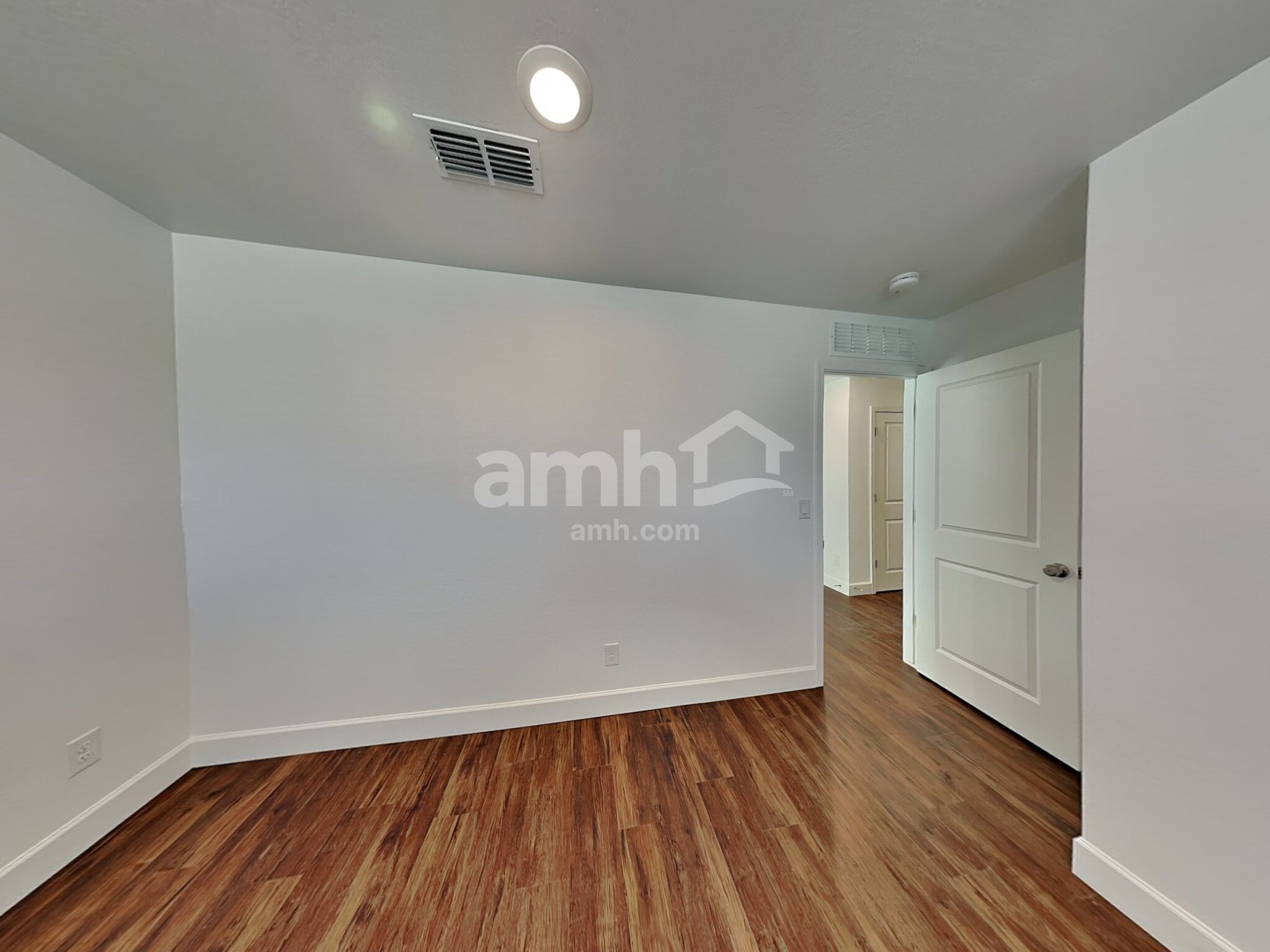 Building Photo - 8887 N 171st Dr
