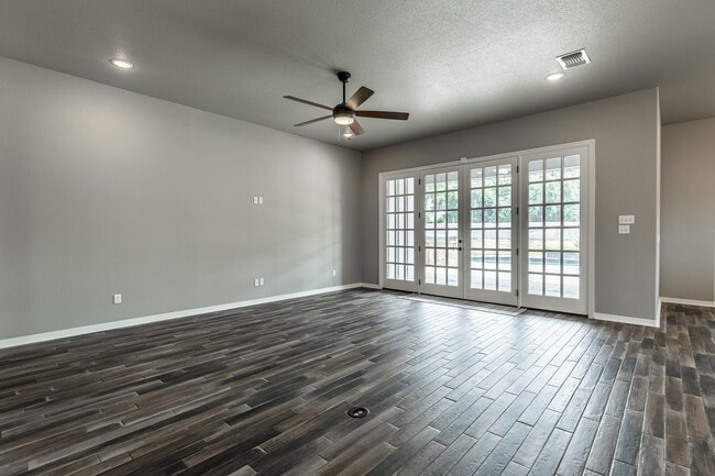 Building Photo - 222 Sand Flat Ln