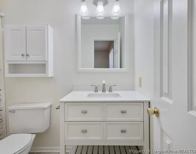 Building Photo - 6466 Brookshire St