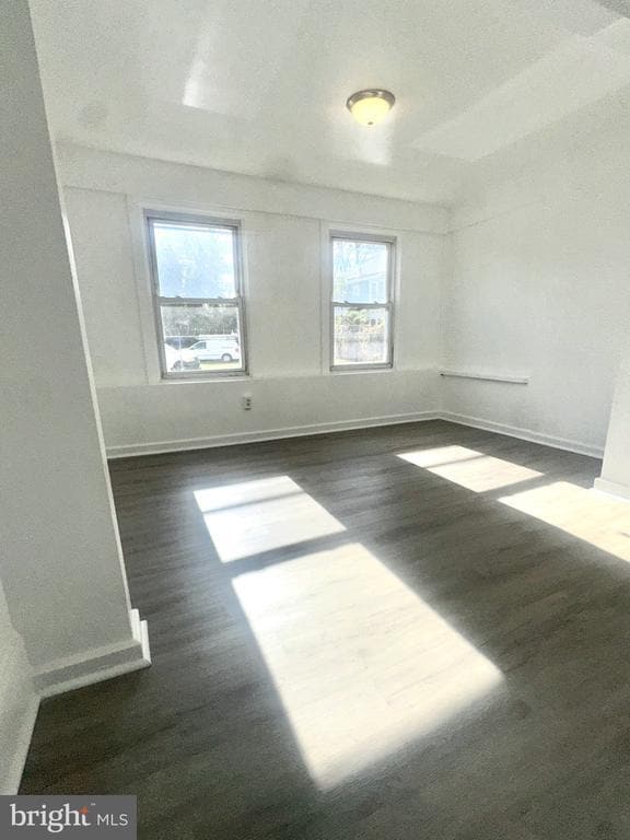 Building Photo - 26 Cavell St