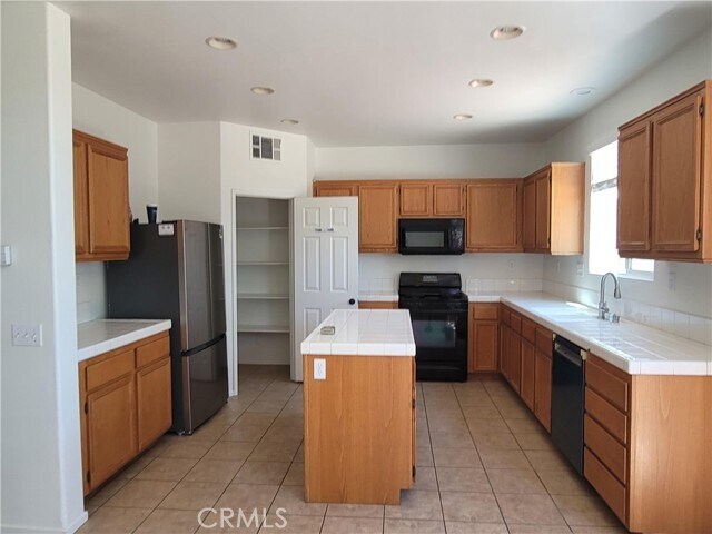 Building Photo - 29153 Hydrangea St