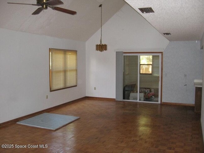 Building Photo - 120 Cortez St