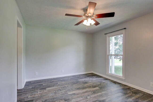 Building Photo - Updated and Gorgeous!!!  Hurry