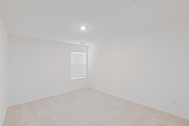 Building Photo - 336 Cowpoke Dr