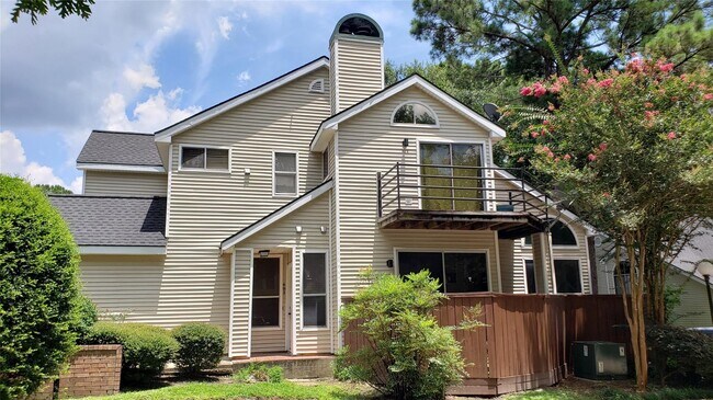 Building Photo - 3315 Golden Trails Dr