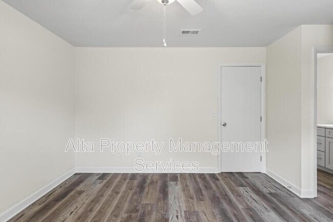Building Photo - 1848 Willowood Dr