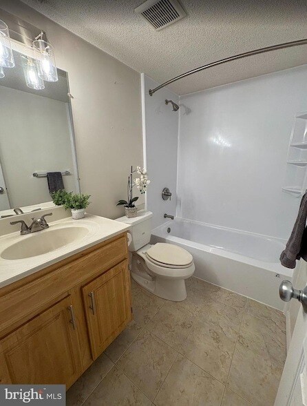 Building Photo - 6300 Stevenson Ave