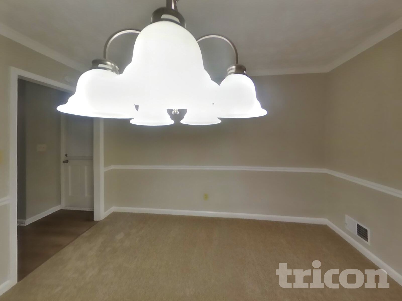 Building Photo - 305 Woodsong Dr