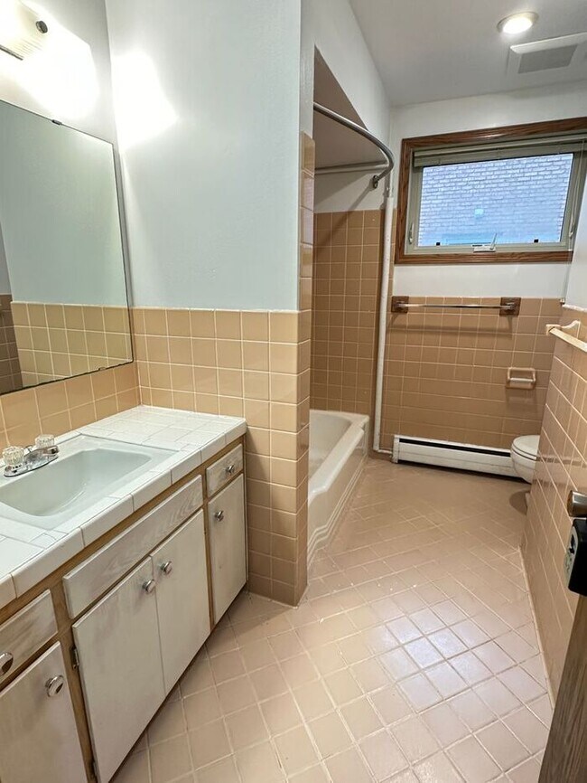 Building Photo - Richfield Ground Level, Window Ac Unit Inc...