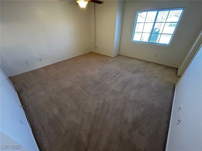 Building Photo - 5325 Clover Blossom Ct