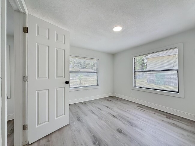 Building Photo - 8414 N 20th St