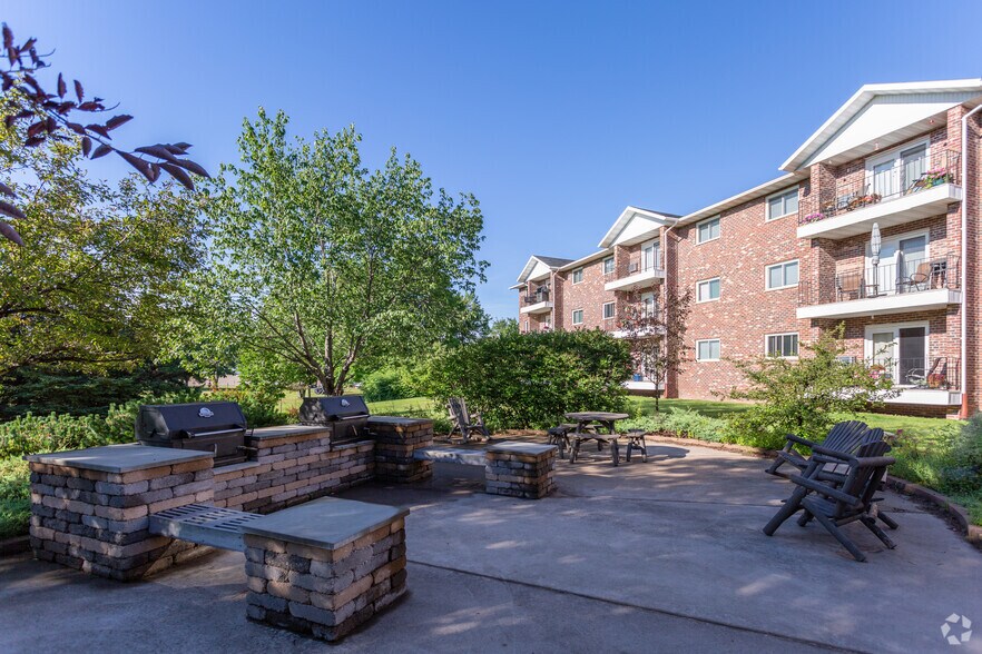 Tourville Apartments 910 Lincoln Ave Marquette MI 49855 Apartment