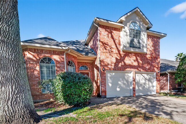 Building Photo - 910 Norfolk Dr