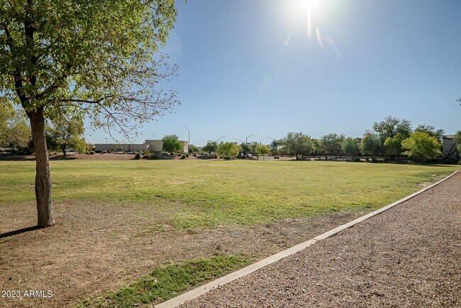 Building Photo - 9150 W Grovers Ave