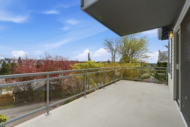 Building Photo - The Entertainer’s Dream