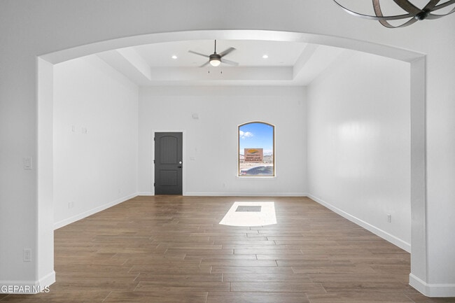Building Photo - 232 Emerald Rock