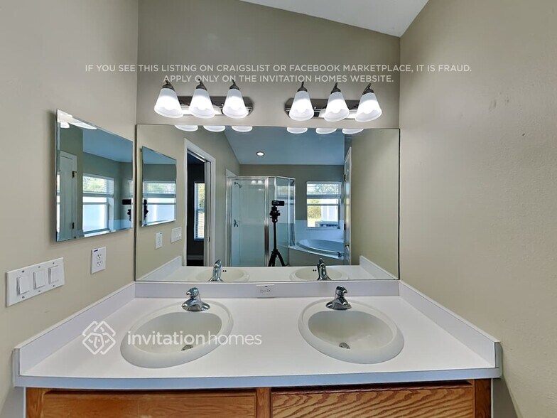 Building Photo - 7511 Tower Bridge Dr