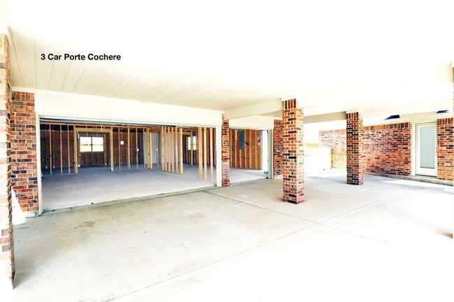 Building Photo - 3404 Bahia Rd