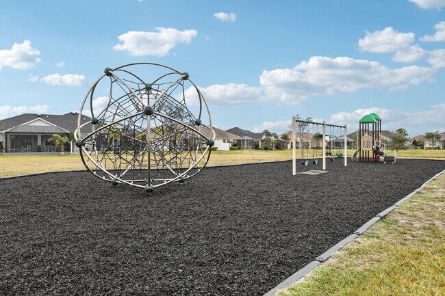 Building Photo - 7823 Loren Cove Dr