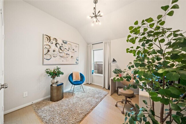 Building Photo - 531 Carina Gaze Dr