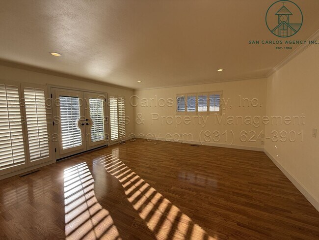 Building Photo - 7042 Valley Greens Cir