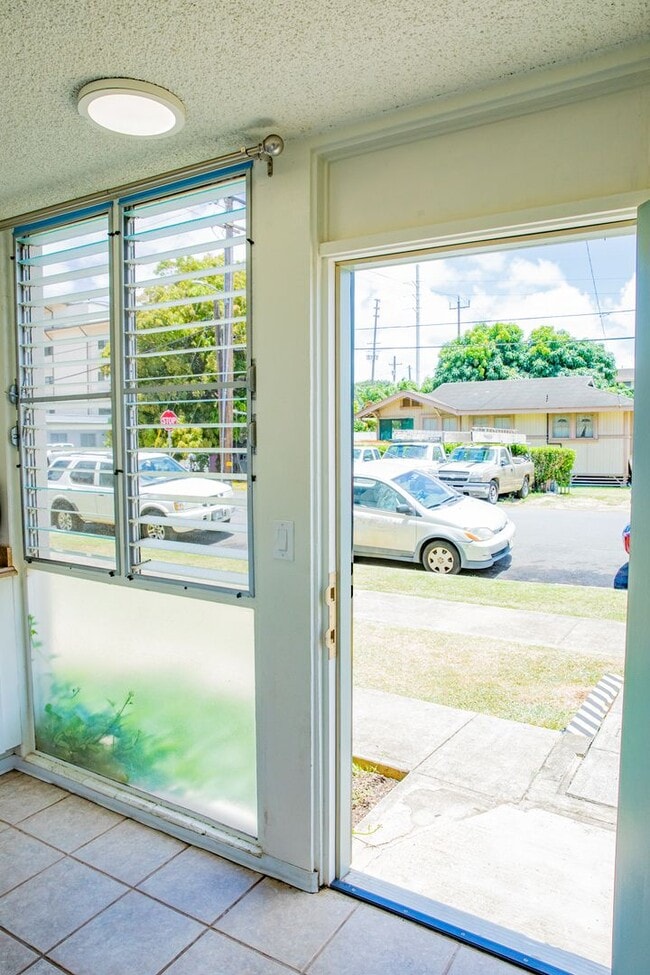 Building Photo - 936 Lehua Ave