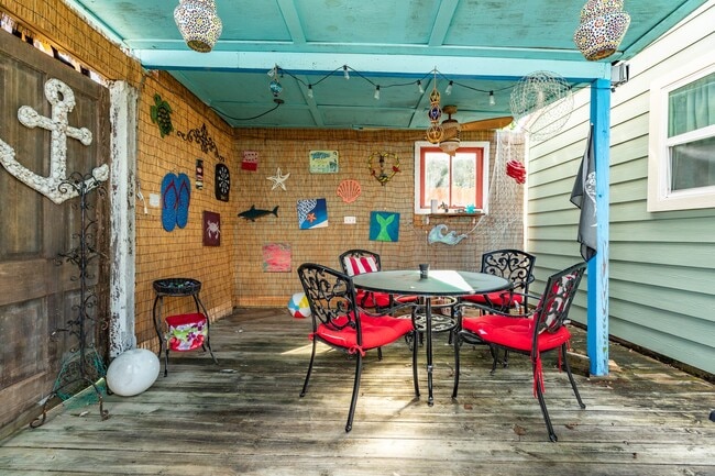 Building Photo - 4123 Avenue Q