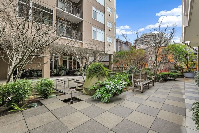 Building Photo - Amazing Views & All the Amenities at The Ellington w/Parking! $2600