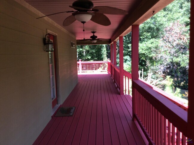 Building Photo - 464 Loblolly Ln