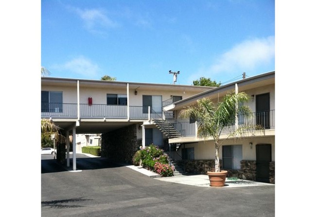 Primary Photo - Sunset Terrace Apartments