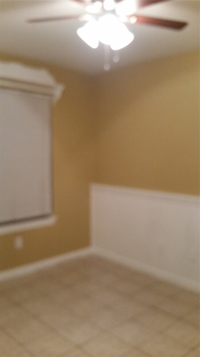 Building Photo - 6826 Heather Hollow Dr