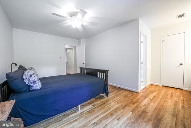 Building Photo - 4908 Sauquoit Ln