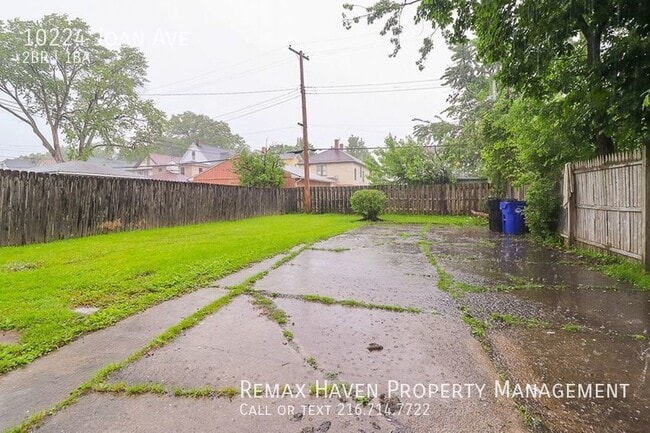 Building Photo - 10224 Joan Ave UP, Cleveland - Spacious 2 ...