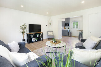 Building Photo - 6484 Aylesworth Dr