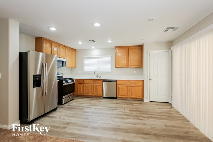 Building Photo - 8748 Palomino Ranch St
