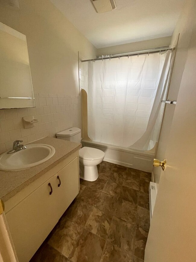 Building Photo - Apartment for Rent