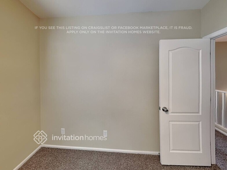 Building Photo - 12324 W Denton Ave