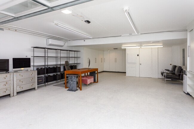 Building Photo - 18826 Winnwood Ln