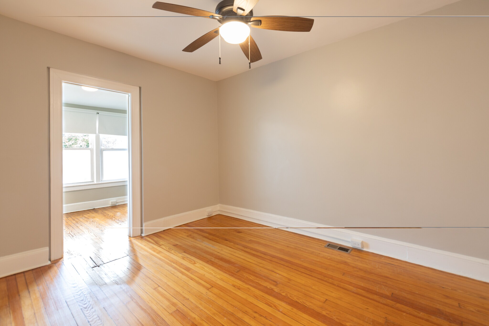 Building Photo - 1234 Owen Pl NE