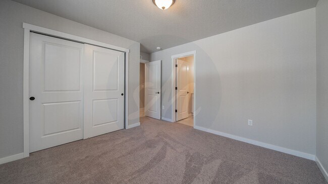 Building Photo - Modern 4 Bedroom Home in Wolf Ranch