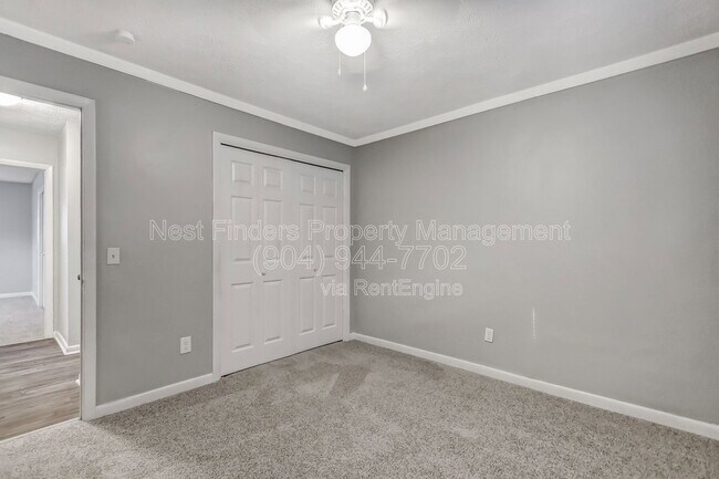 Building Photo - 3312 Pickwick Dr S