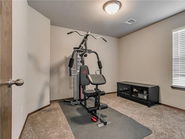 Building Photo - Welcome to this amazing home situated on a...