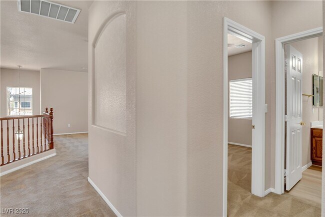 Building Photo - 6031 Lamotte Ave