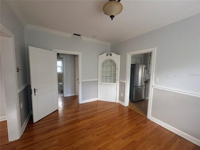 Building Photo - 745 Vistabula St