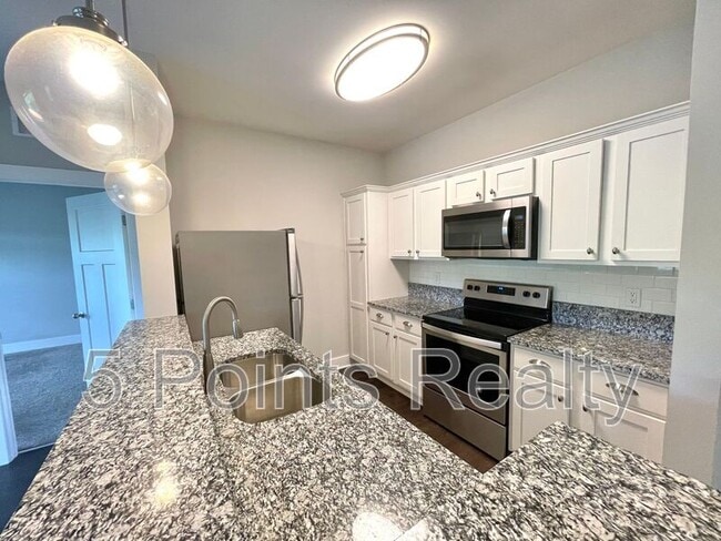 Building Photo - 934 Governor's Ct.