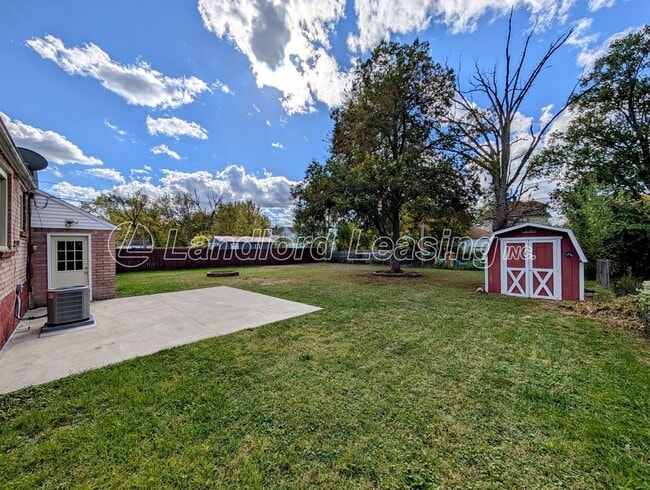 Building Photo - Charming Brick Home with Fenced Yard and S...