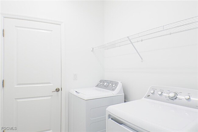 Building Photo - 9143 Leatherwood Loop