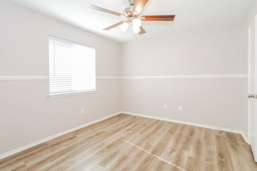 Building Photo - 8809 Sagebrush Trail
